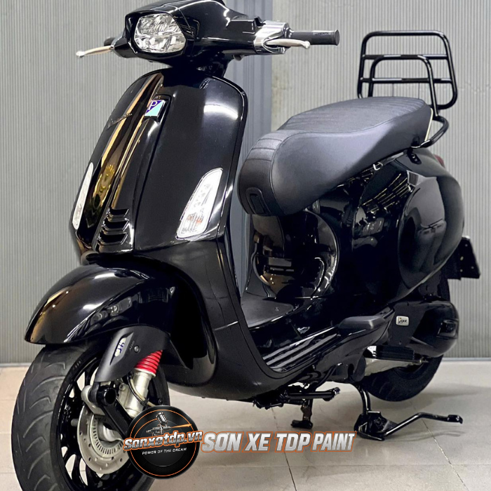 sơn xe vespa màu đen